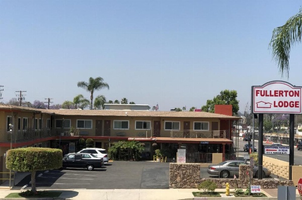 Fullerton Lodge image 10