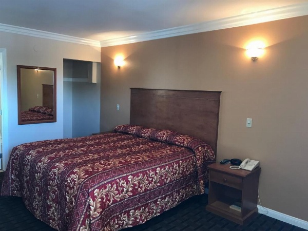 Fullerton Lodge image 15