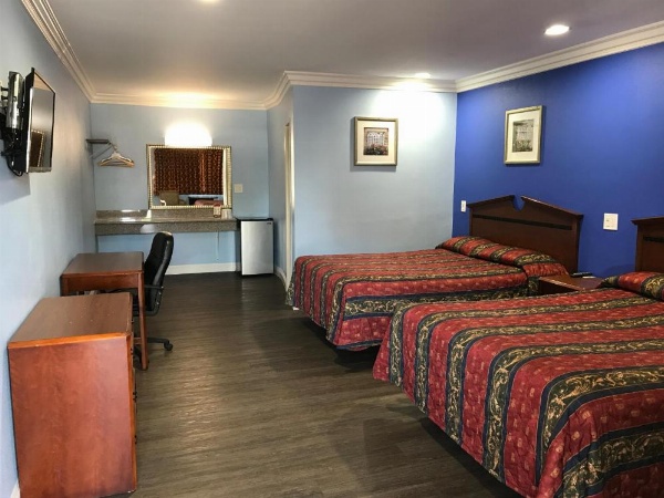 Fullerton Lodge image 16