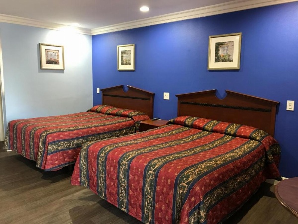 Fullerton Lodge image 17